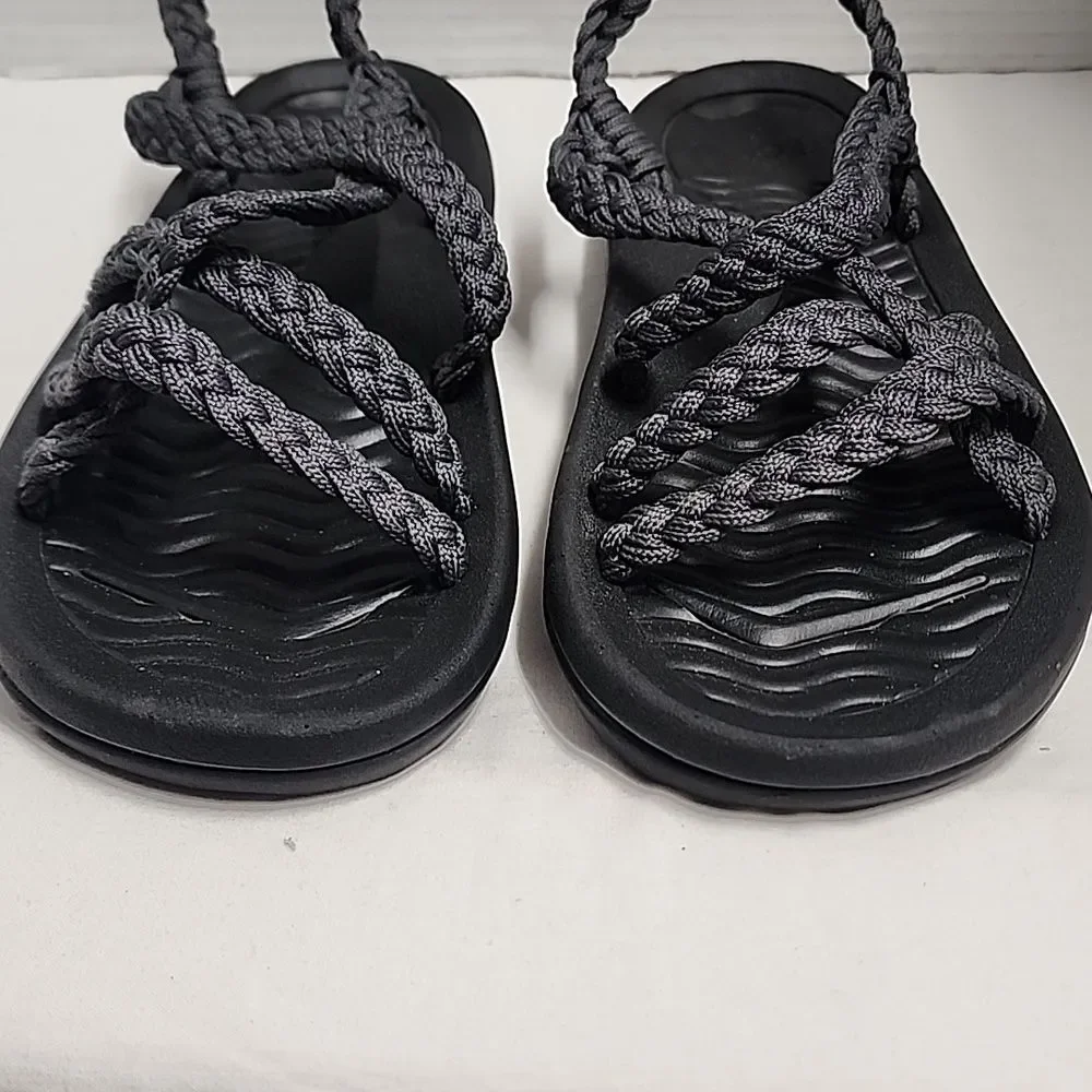 Megnya black and gray braided strap water sandals size 8 - Picture 3 of 10
